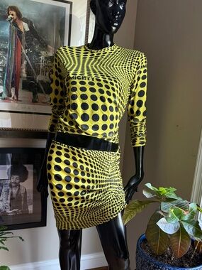 OMIGHTY Yellow Black Optical Illusion Ruched 2-Piece Set Size L